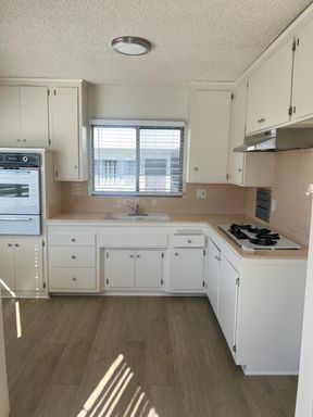 Beautiful 1 Bedroom 1 Bath - LA City Section 8 Vouchers Accepted! $500 Amazon Gift Card! 5 Months Rent Free Capped at $3,500 On Tenant Portion! No App Fee! – photo 1