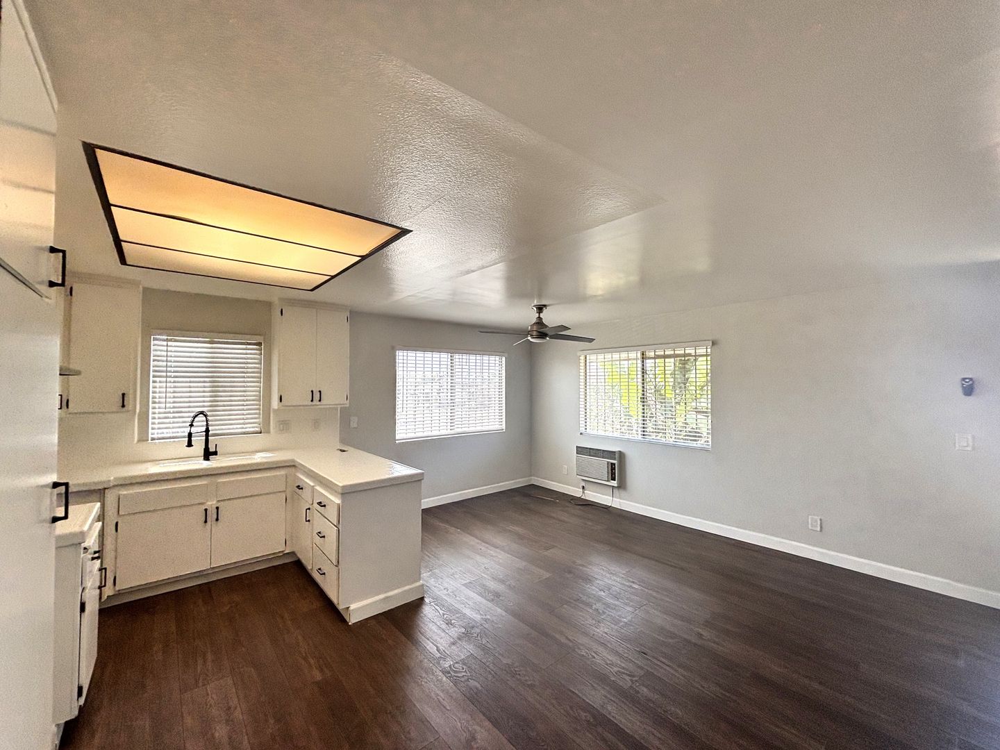 Los Angeles Apartment: 7604 S. Figueroa St.