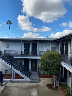Beautiful Studio Apartment - Comes with Appliances, Water/Trash Included, No Application fee and 3 MONTHS RENT FREE ON THE TENANT'S PORTION, CAPPED AT $1,500! – photo 1