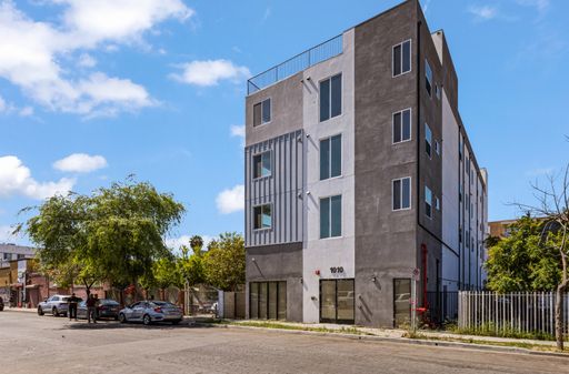 Luxurious 1 Bedroom - New Construction - Accepting LA City Section 8 Vouchers - 3 MONTH'S OF FREE RENT ON THE TENANT PORTION, CAPPED AT $1500 + $250 AMAZON GIFT CARD!! – photo 1