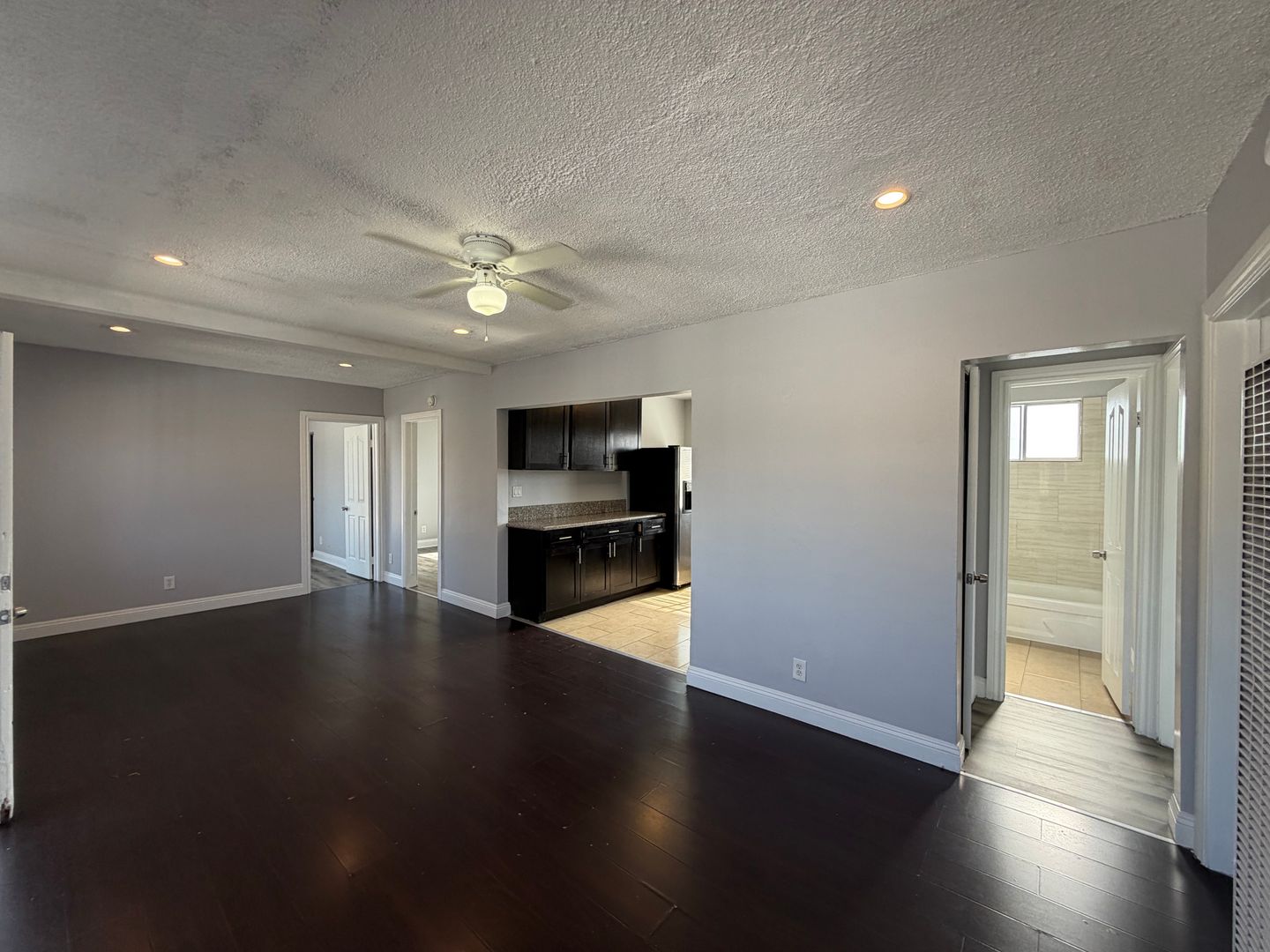Los Angeles Apartment: 158 W. 74th St.