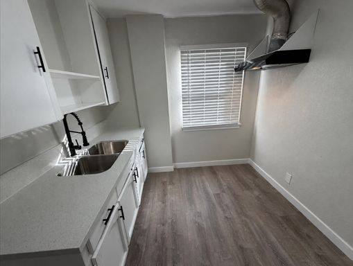 Beautiful 2 Bedroom 1 Bath - LA City Section 8 Vouchers Accepted! No Application Fee! – photo 1