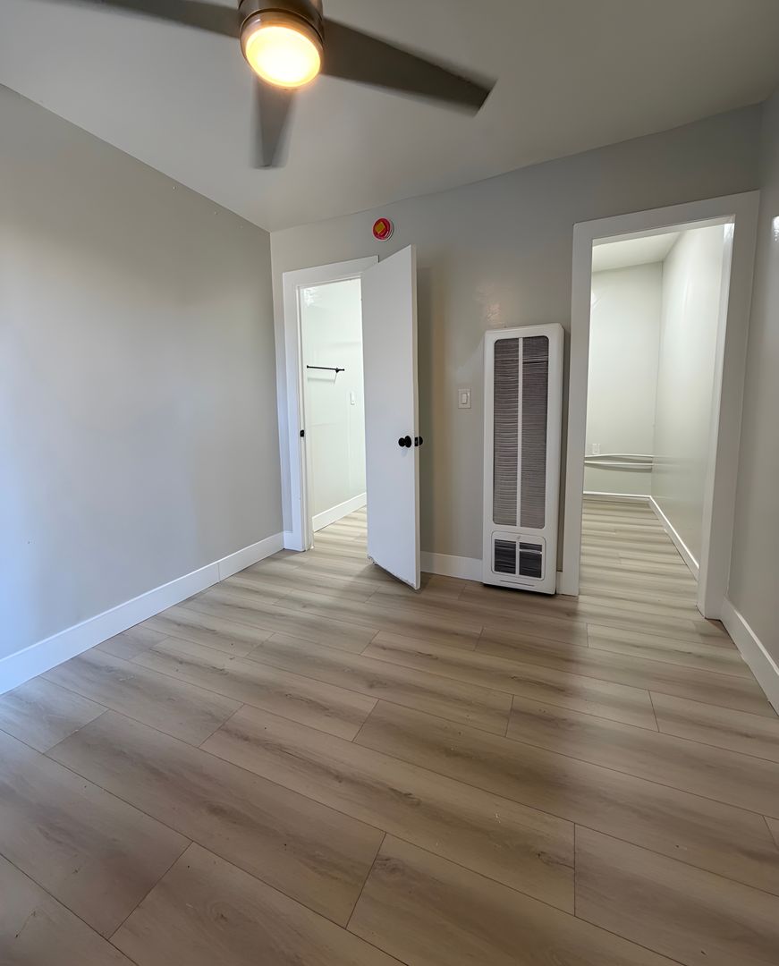 Los Angeles Apartment: 5261 Huntington Dr. N