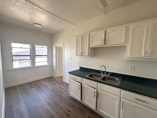 Beautiful 2 Bed / 2 Bath Apartment - Comes with Appliances, Water/Trash Included, No app fee - ACCEPTING 1 BEDROOM VOUCHERS! – photo 1
