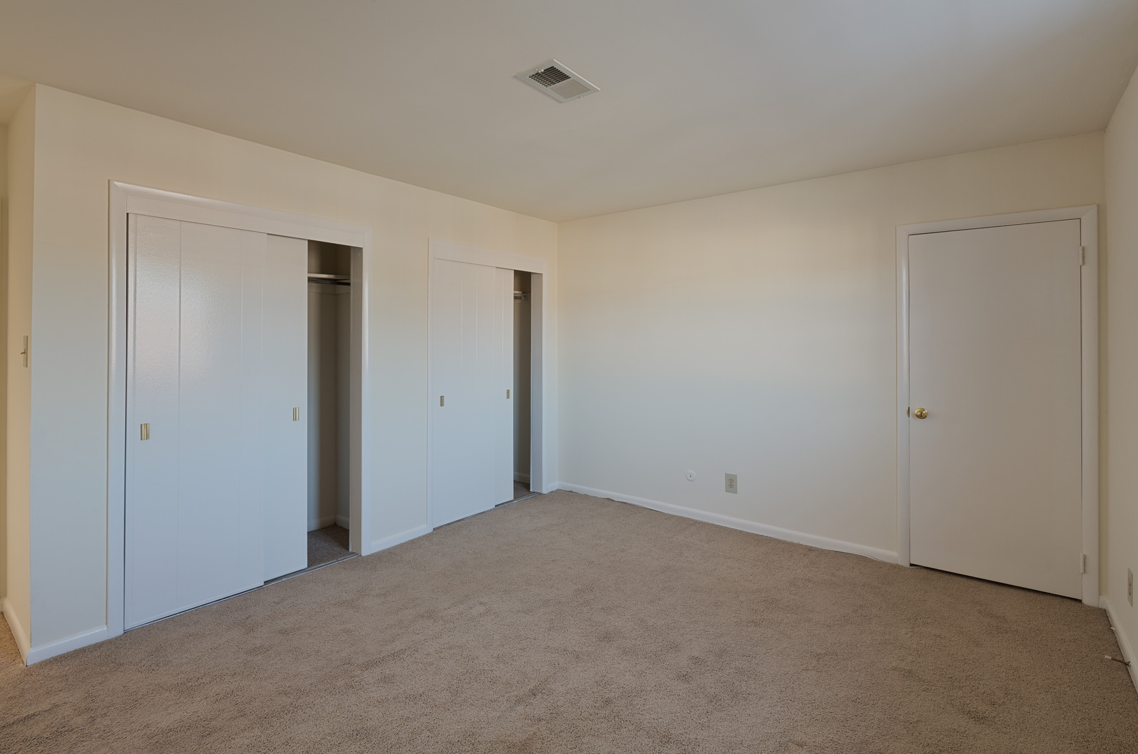 Pickwick Apartments LLC 4 of 12