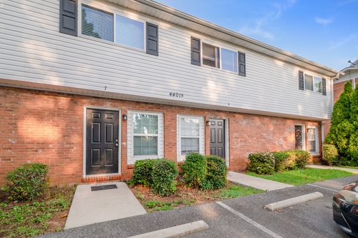 2 Bed 1.5 Bath Rental at 4401 Hovis Road, Unit #6, Charlotte, NC – photo 1