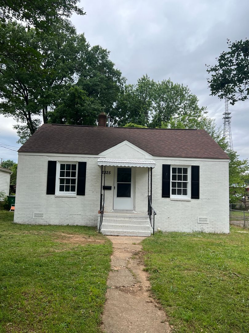 Charlotte House: 2325 Bancroft Street