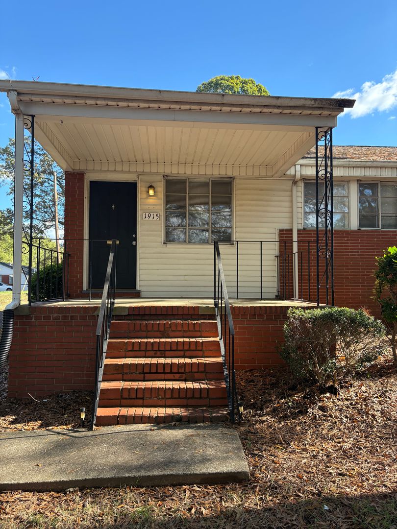 Charlotte House: 1915 Dickens Ave