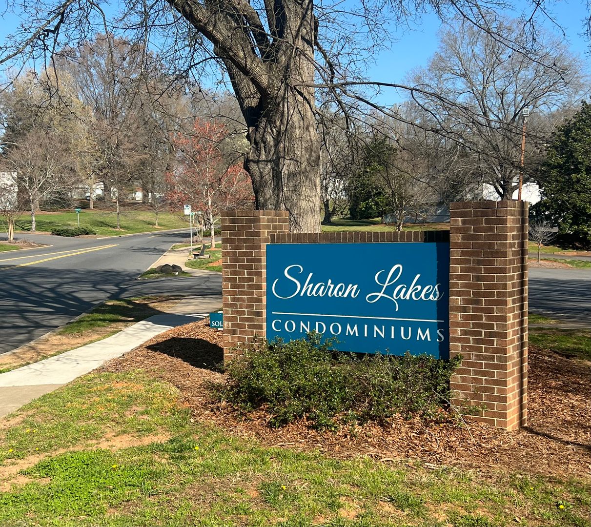 Charlotte House: 2009 Stoney Point Lane, Unit #20