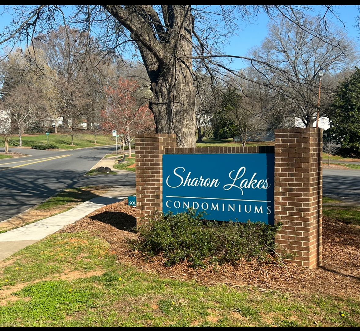 Charlotte Condo: 1902 Meadowlark Lane, Unit #27