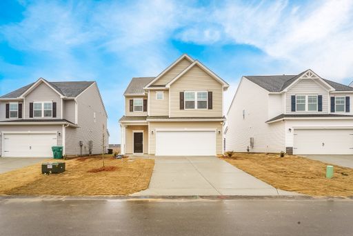 Welcome Home to Clairbourne Estates – *** ONE MONTH FREE RENT OFFER ***