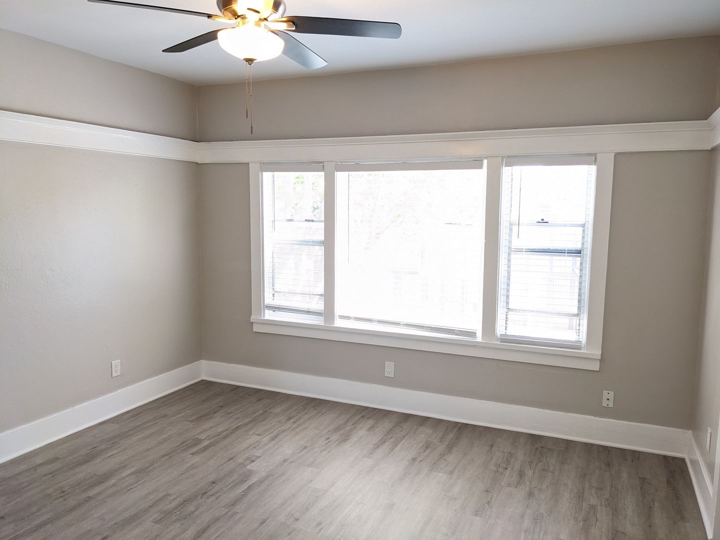 Long Beach Apartment: 406 Linden Avenue