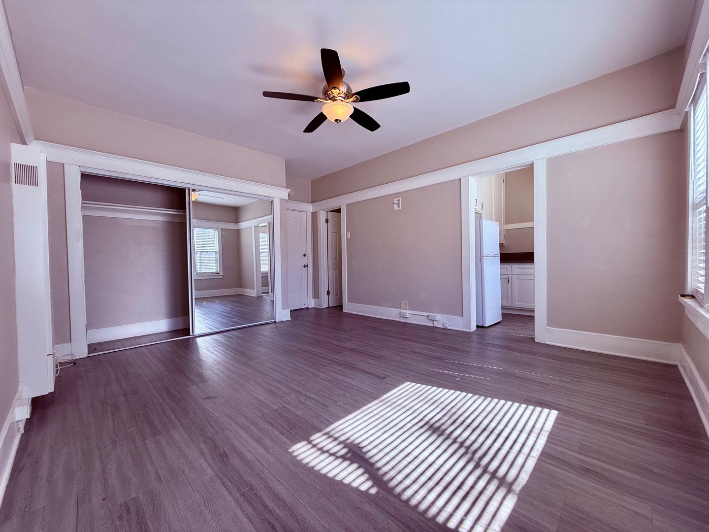 Long Beach Apartment: 406 Linden Avenue