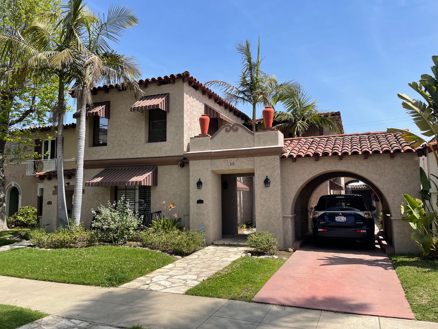 Long Beach Apartment: 316 Park Avenue