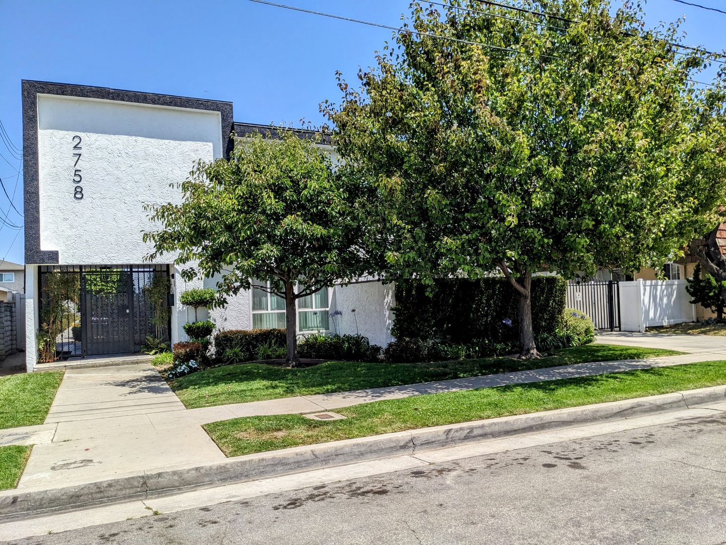 Torrance Apartment: 2758 Orange Avenue