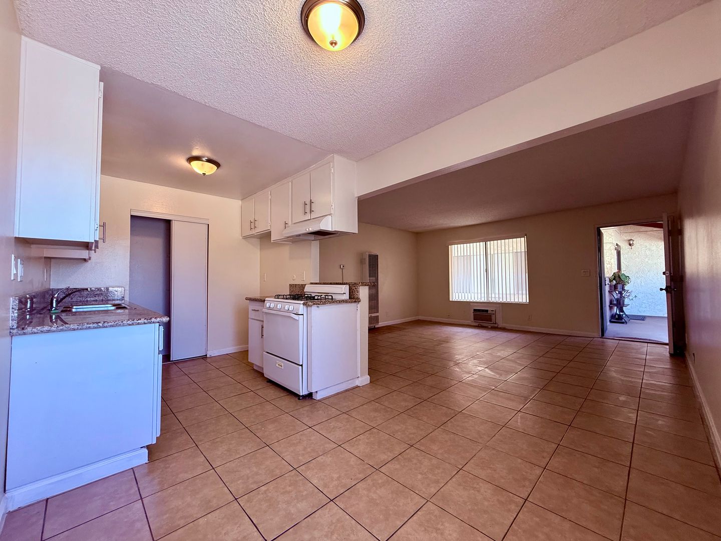 Anaheim Apartment: 3300 West Orange Avenue