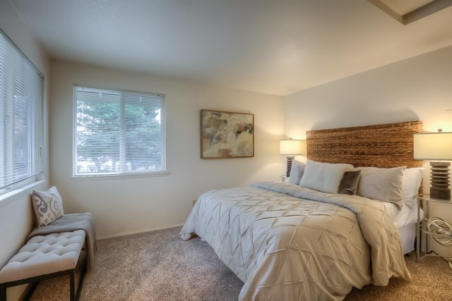 GRESHAM Apartment: 1645 NE 20th ST