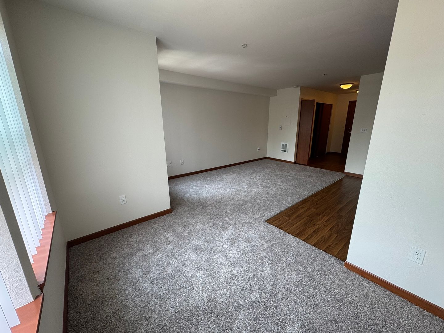SeaTac Apartment: 21428 International Boulevard