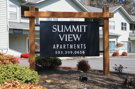 Apartment Living at it's Best!! – photo 1