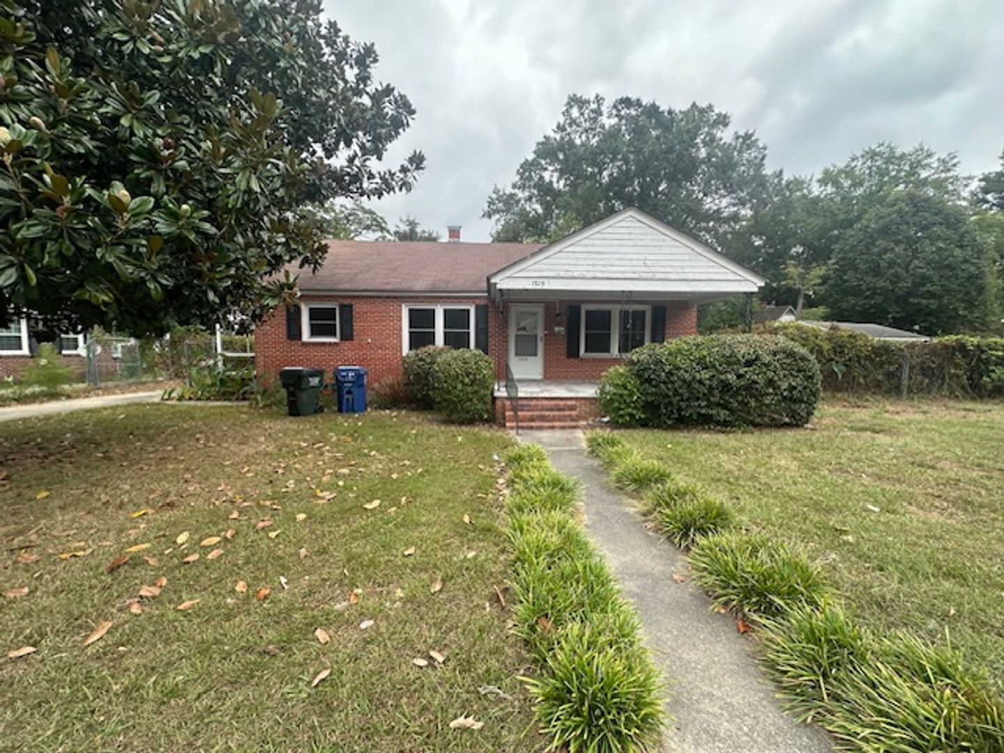 Kinston House: 1323 N Independence Street