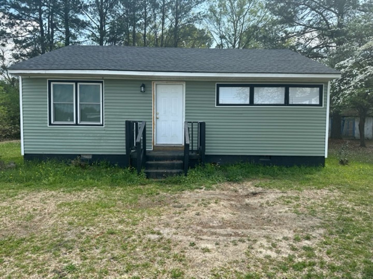 Kinston House: 505 Marcella Drive