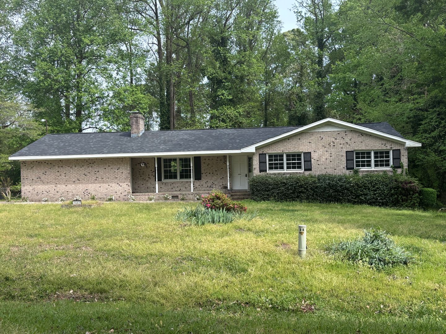 Kinston House: 3807 Random Rd.