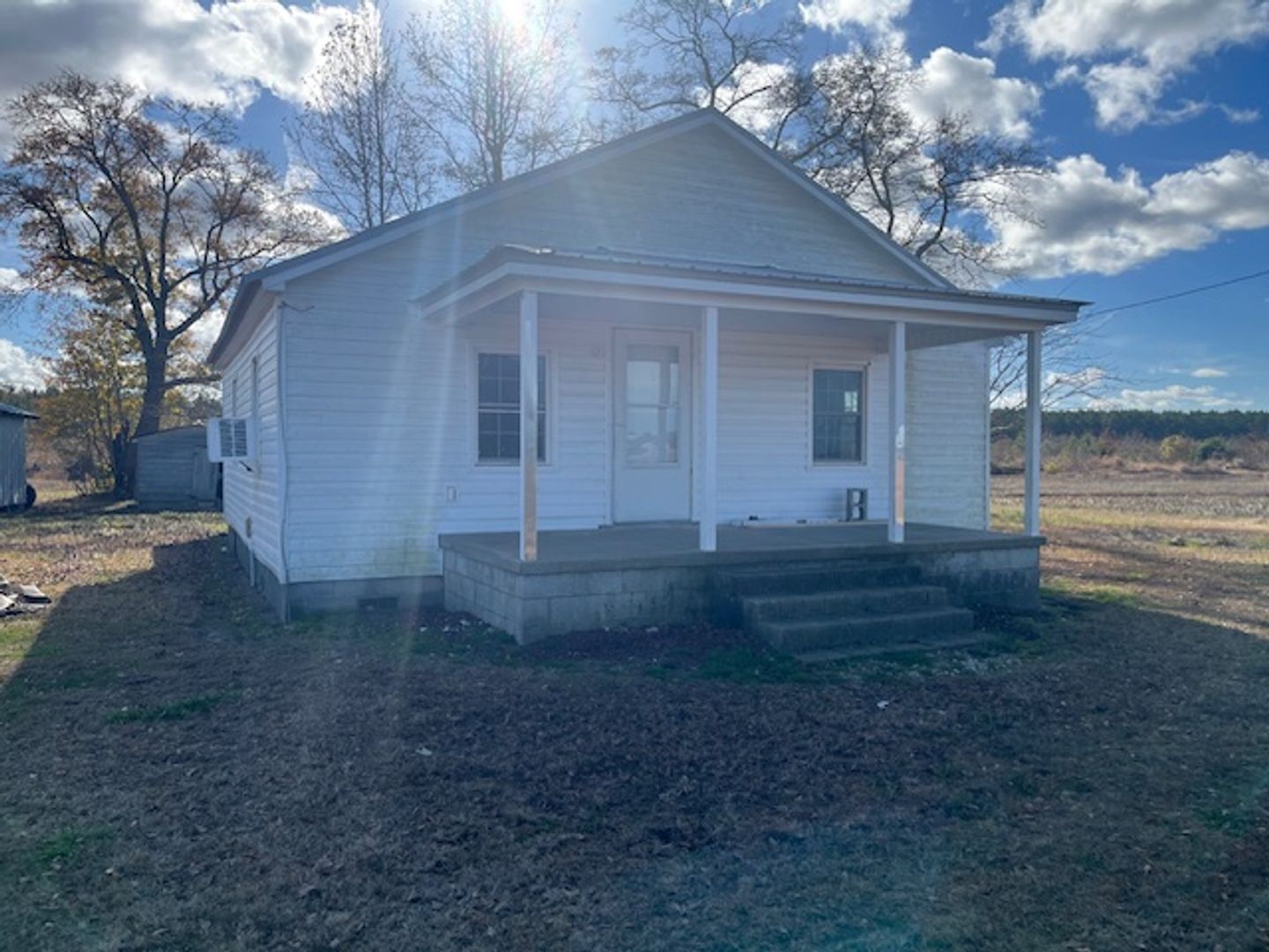 Kinston House: 114 Liberty Lane