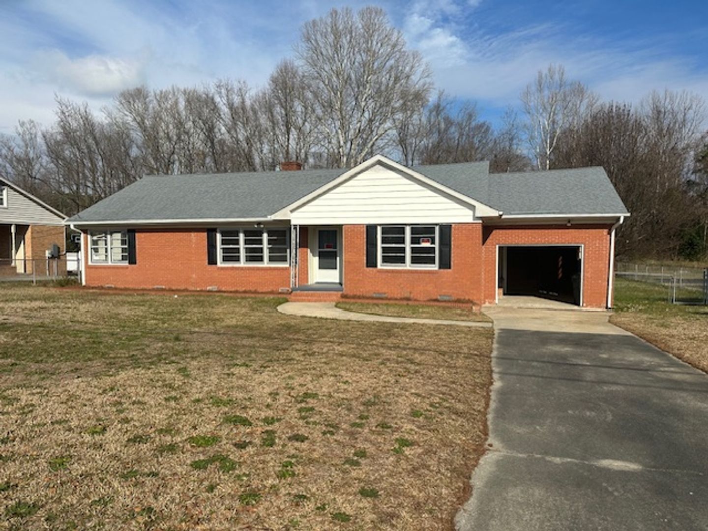 Kinston House: 422 Darby Ave.