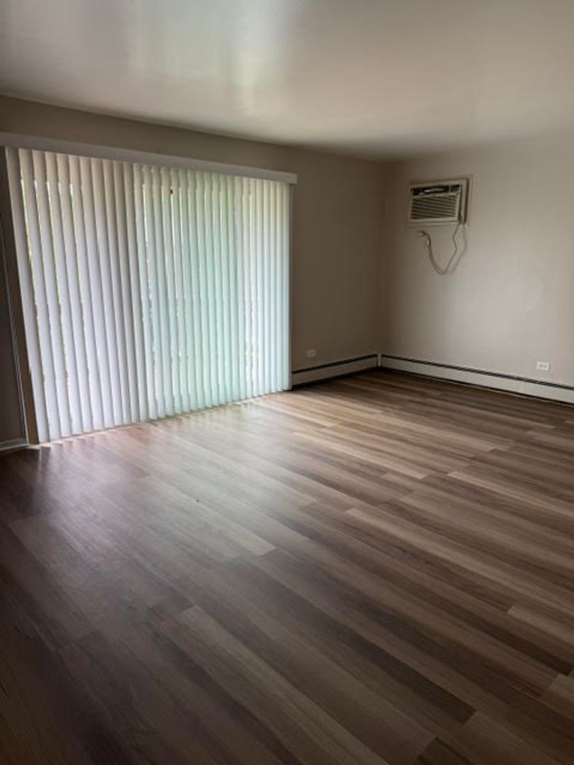 Richton Park Apartment: 4522 Heartland Dr.