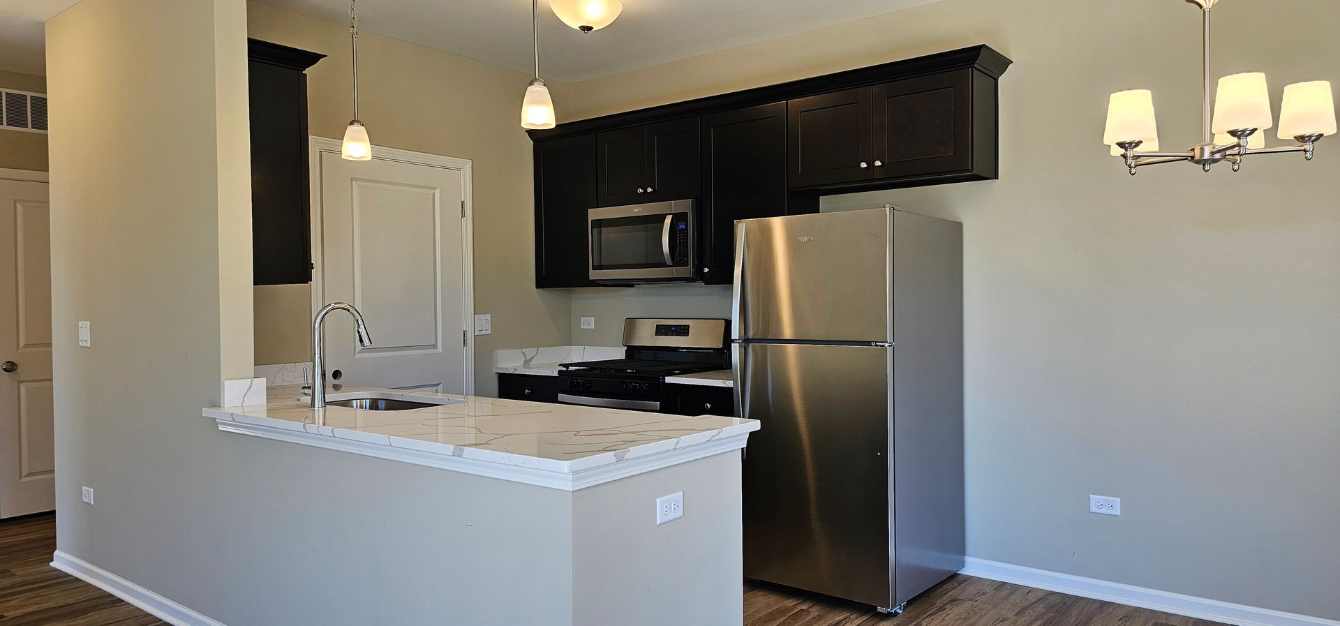 480 Timber Pointe Drive, Joliet, IL 60431