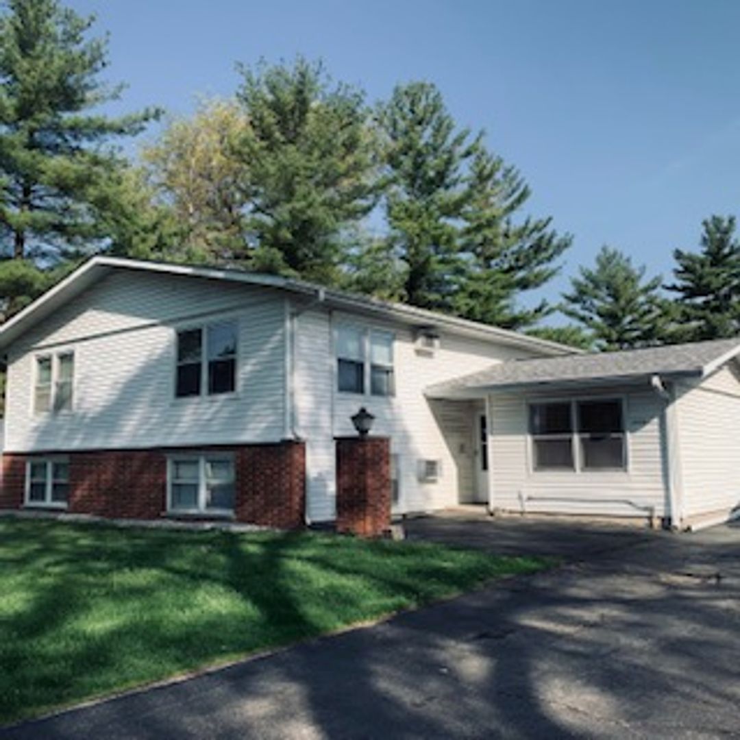 Aurora Apartment: 1116-1120 Sheffer Rd