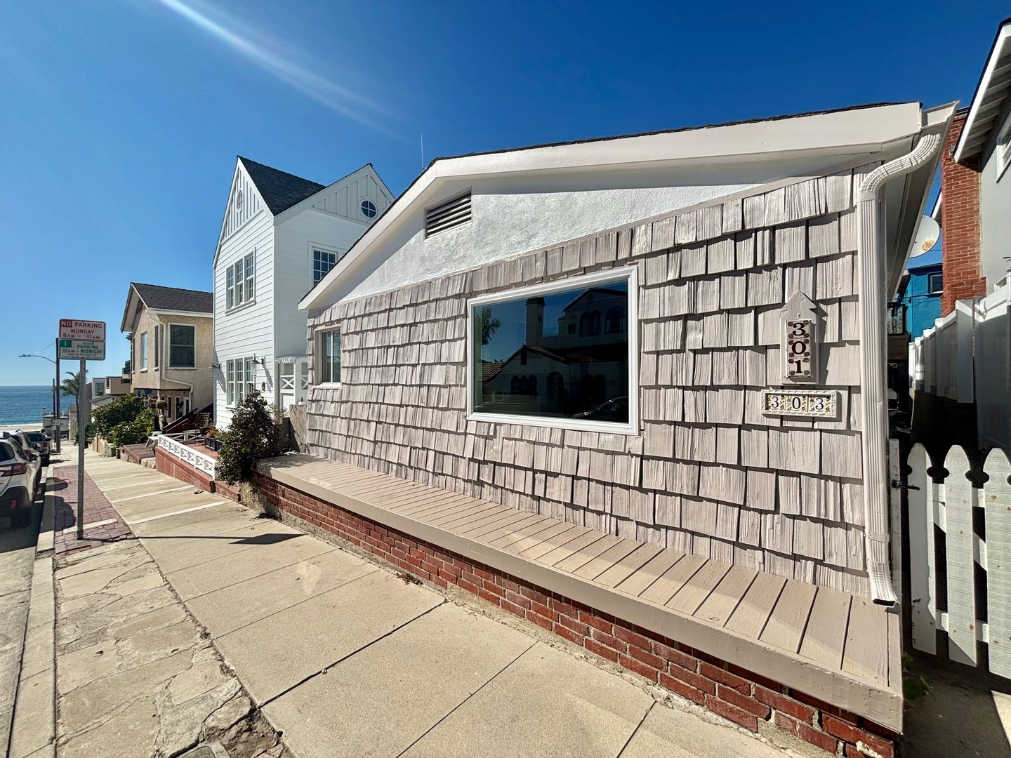 Hermosa Beach Apartment: 303  29th Street