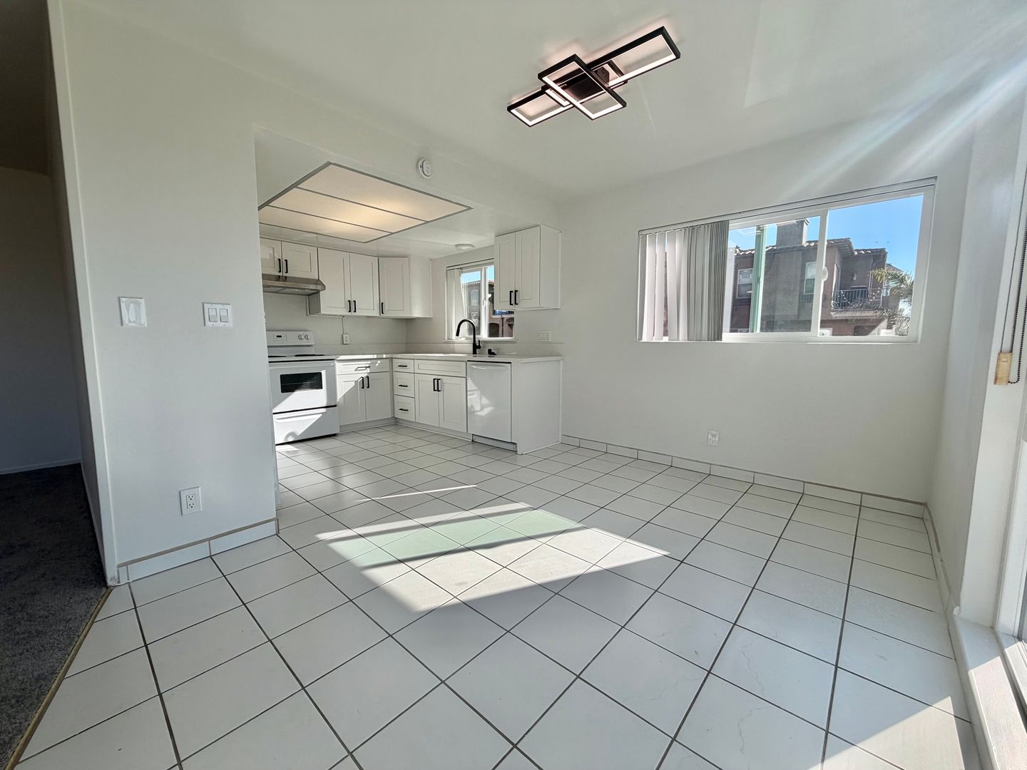 Hermosa Beach Apartment: 1100 Monterey Boulevard