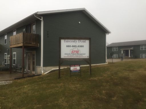 ATTENTION TRUMAN STUDENTS! 2 BEDROOM CLOSE TO CAMPUS