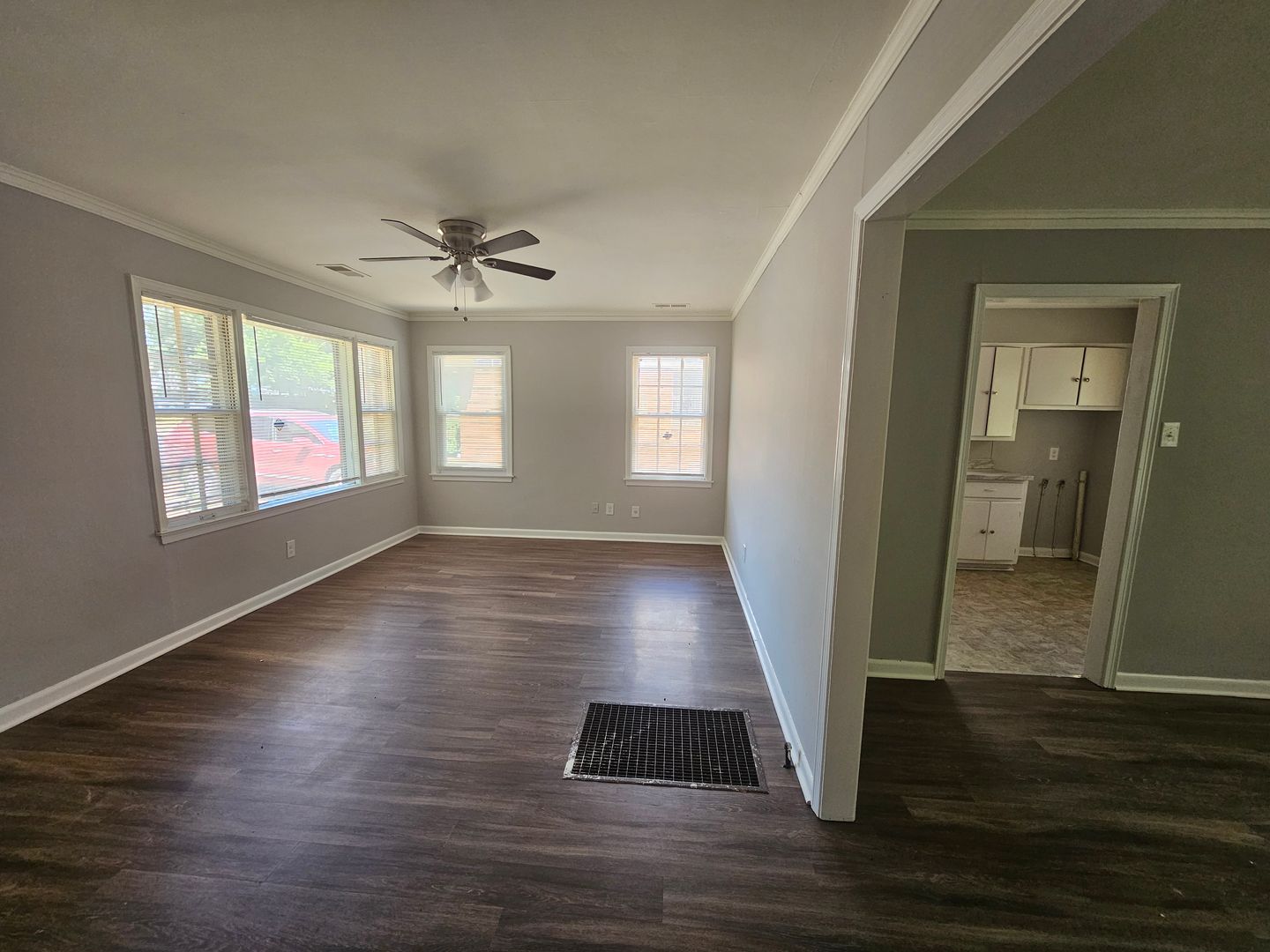 Memphis House: 3181 Radford