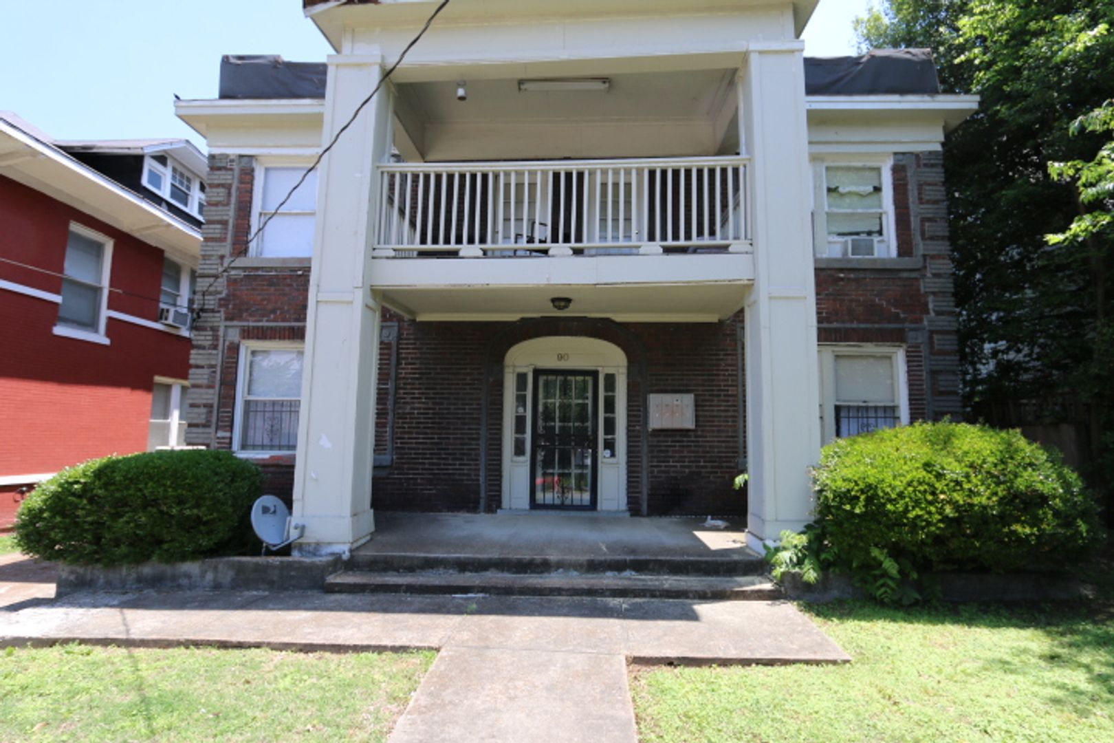 Memphis Apartment: 90 N Belvedere Blvd