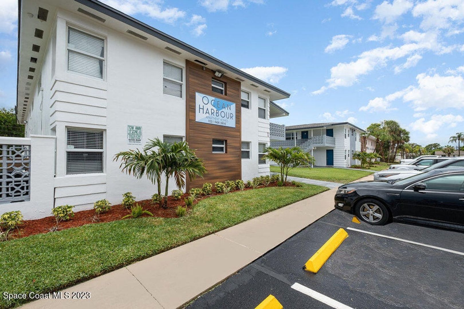 Indian Harbour Beach Apartment: 1029 -1031 Park Dr