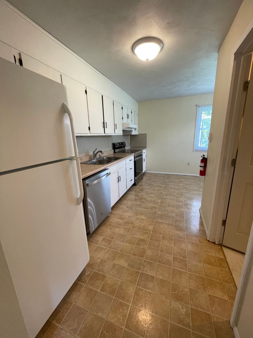 Boalsburg Apartment: 704 Torrey Lane