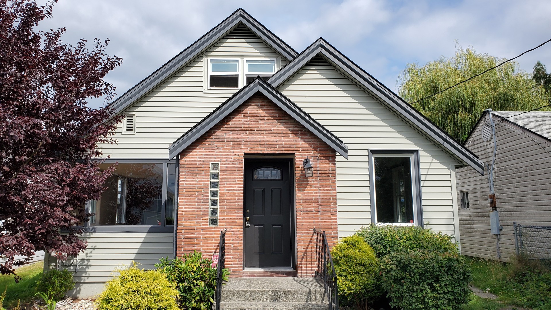 Bremerton House: 4856 Naomi Street