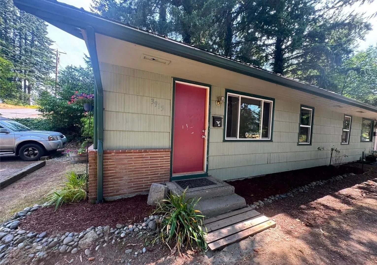 Bremerton House: 3915 Burwell St - Burwell 3915