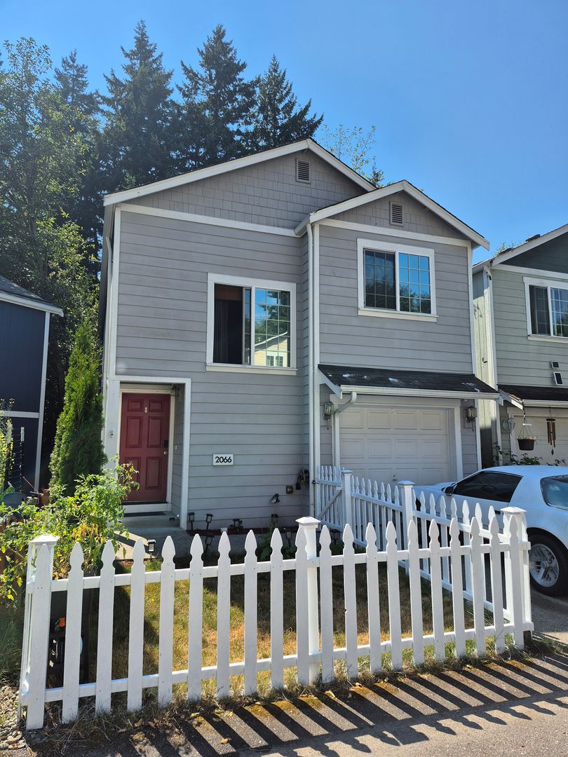 Bremerton House: 2066 Green Glen Lane