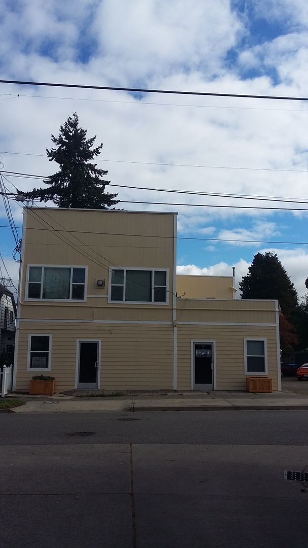Bremerton House: 1222 Park Avenue Unit 4