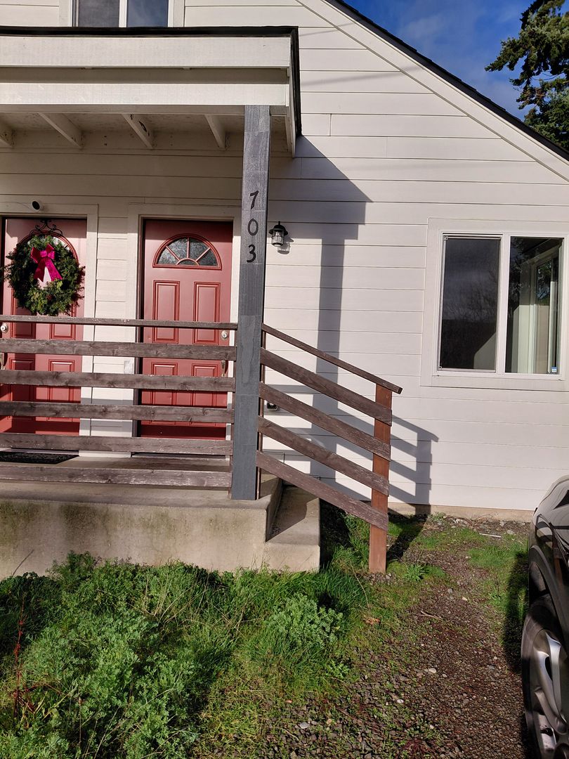 Port Orchard House: 703 Kendall Avenue