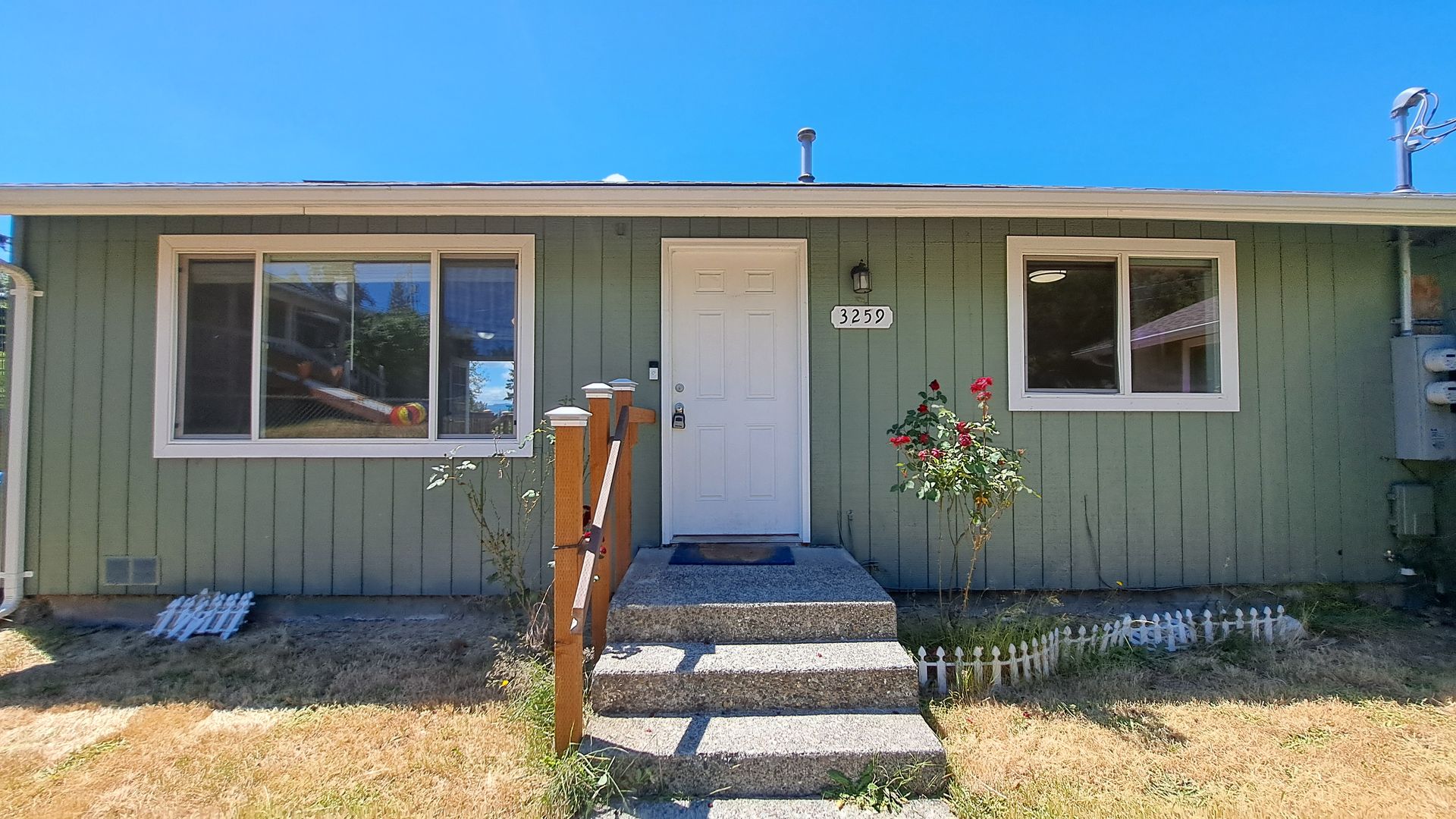 Bremerton House: 3259 Wright Ave