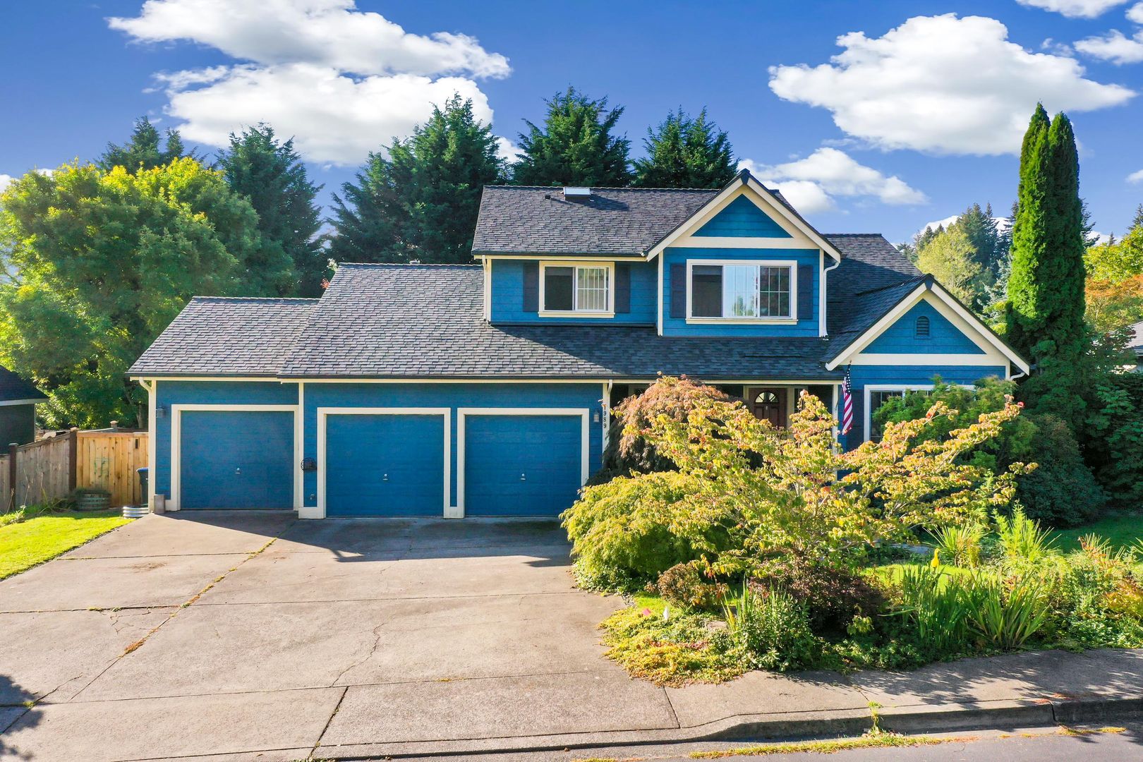 Poulsbo House: 1989 NE Gustaf Street