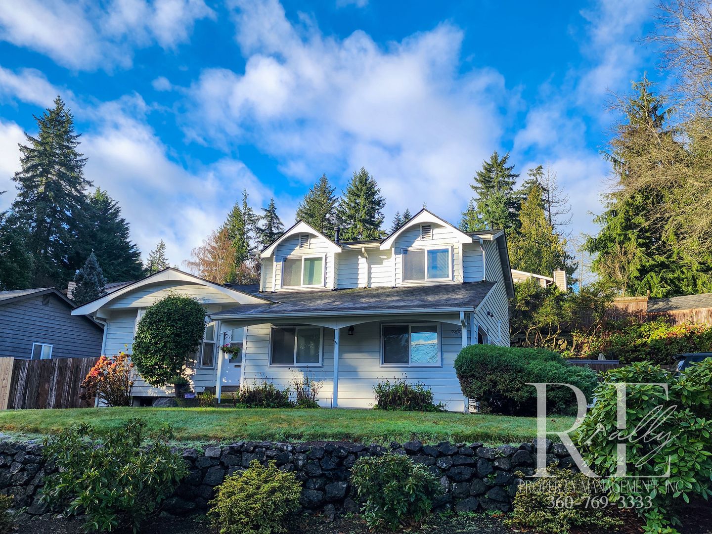 Silverdale House: 1413 NW Island Lake Rd