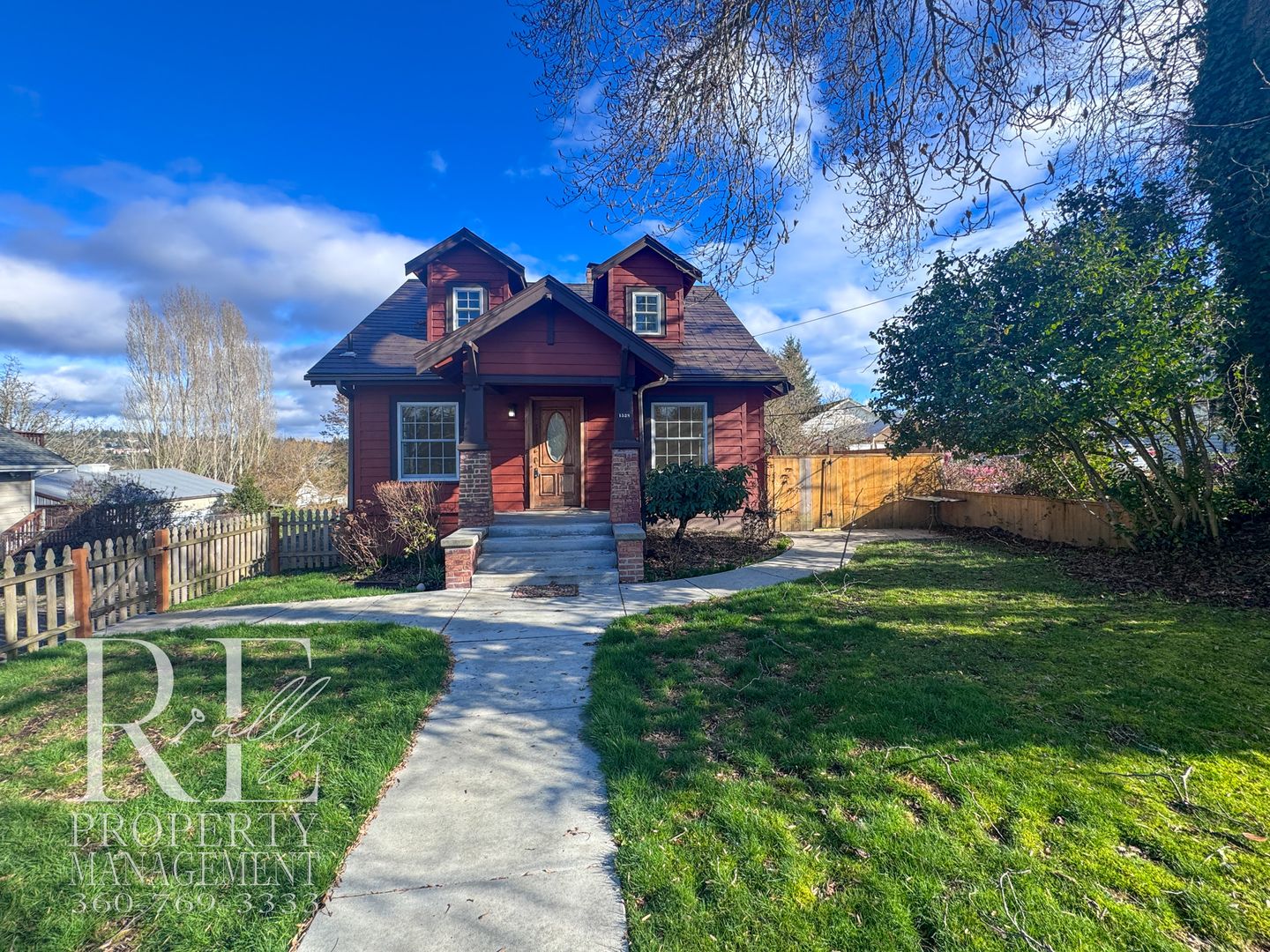 Bremerton House: 1528 Naval Ave