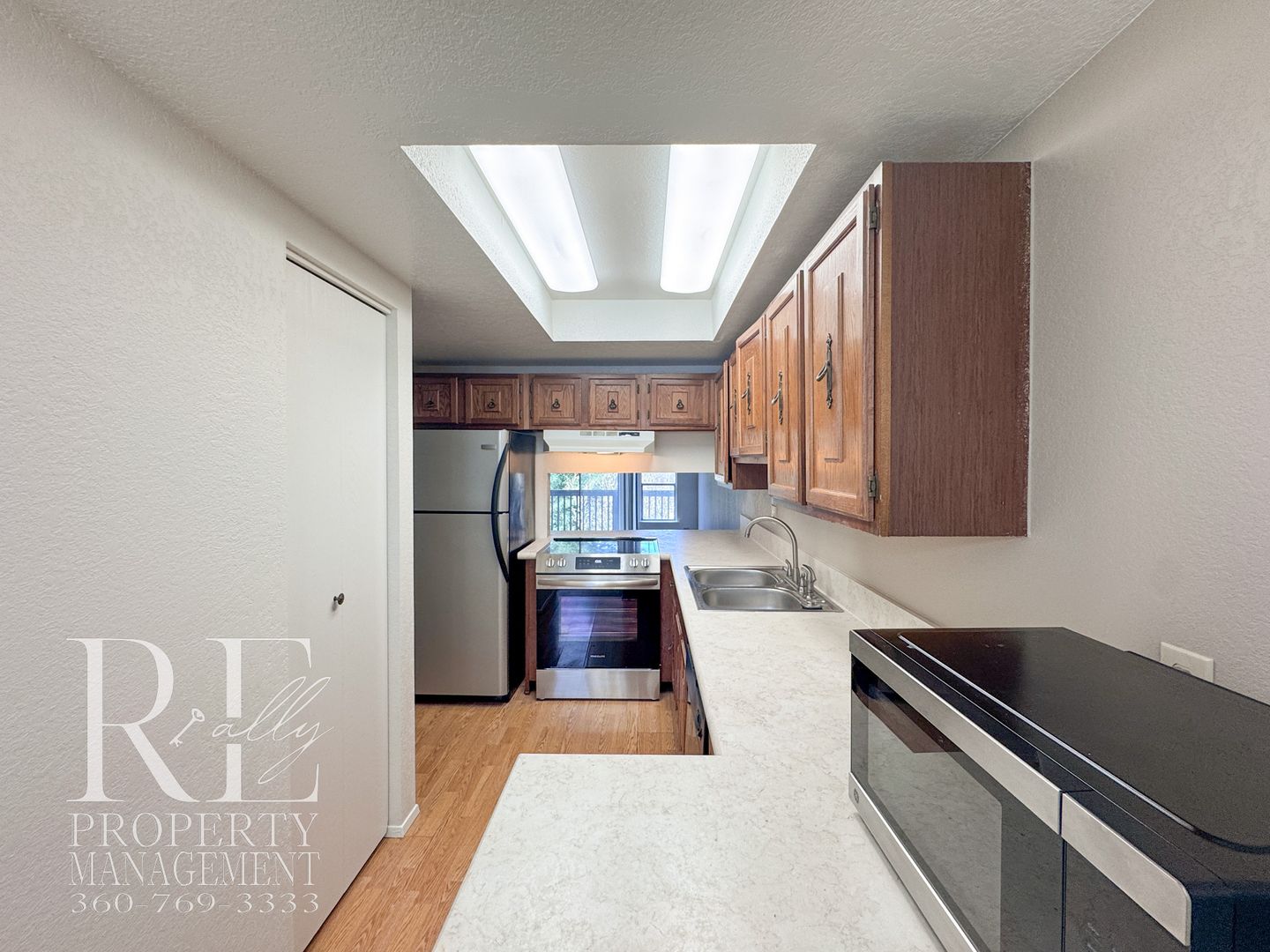 Bremerton Townhome: 500 National Ave N, #44