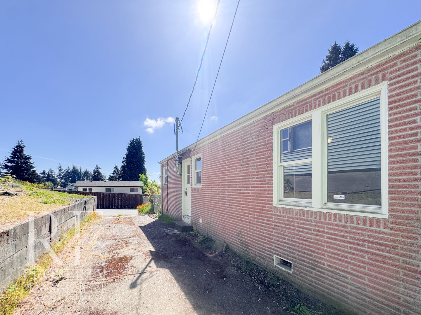 Bremerton House: 1125-A Dill Way