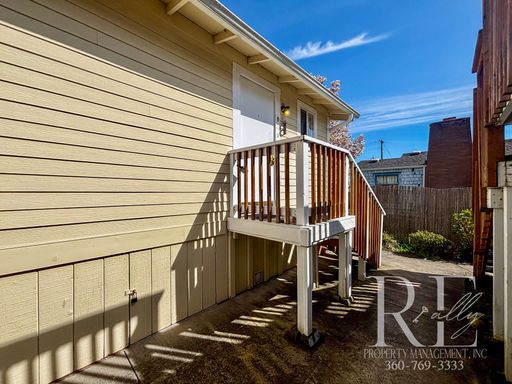 MOVE-IN SPECIAL: 50% OFF FIRST MONTHS RENT!!! – photo 1